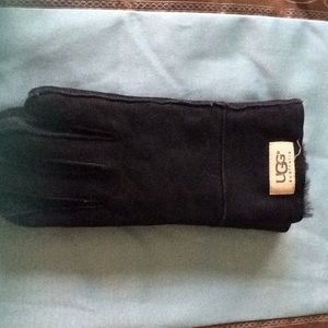 Black UGG Gloves
